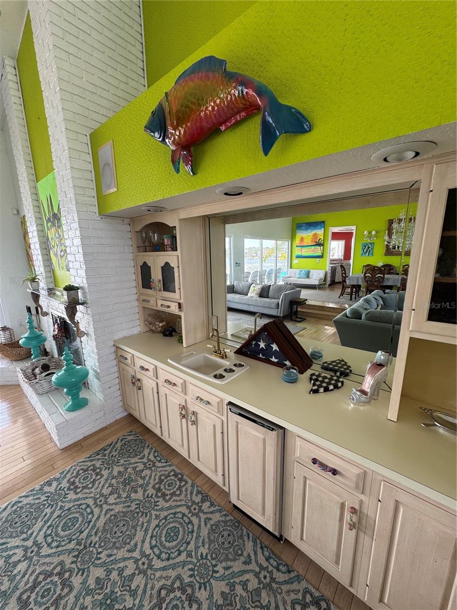 121 AUGUSTA AVE, PALM HARBOR, FL, 34683