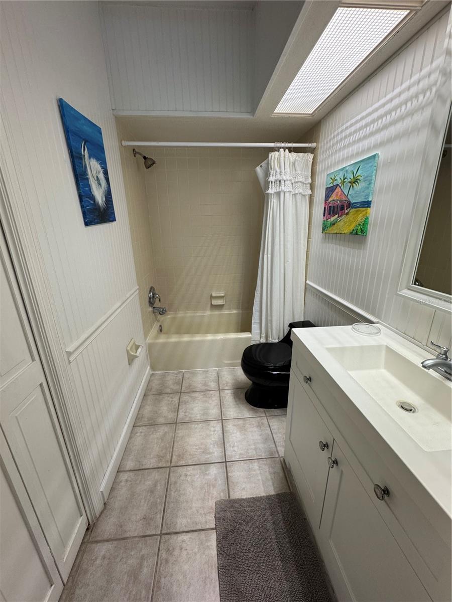 121 AUGUSTA AVE, PALM HARBOR, FL, 34683