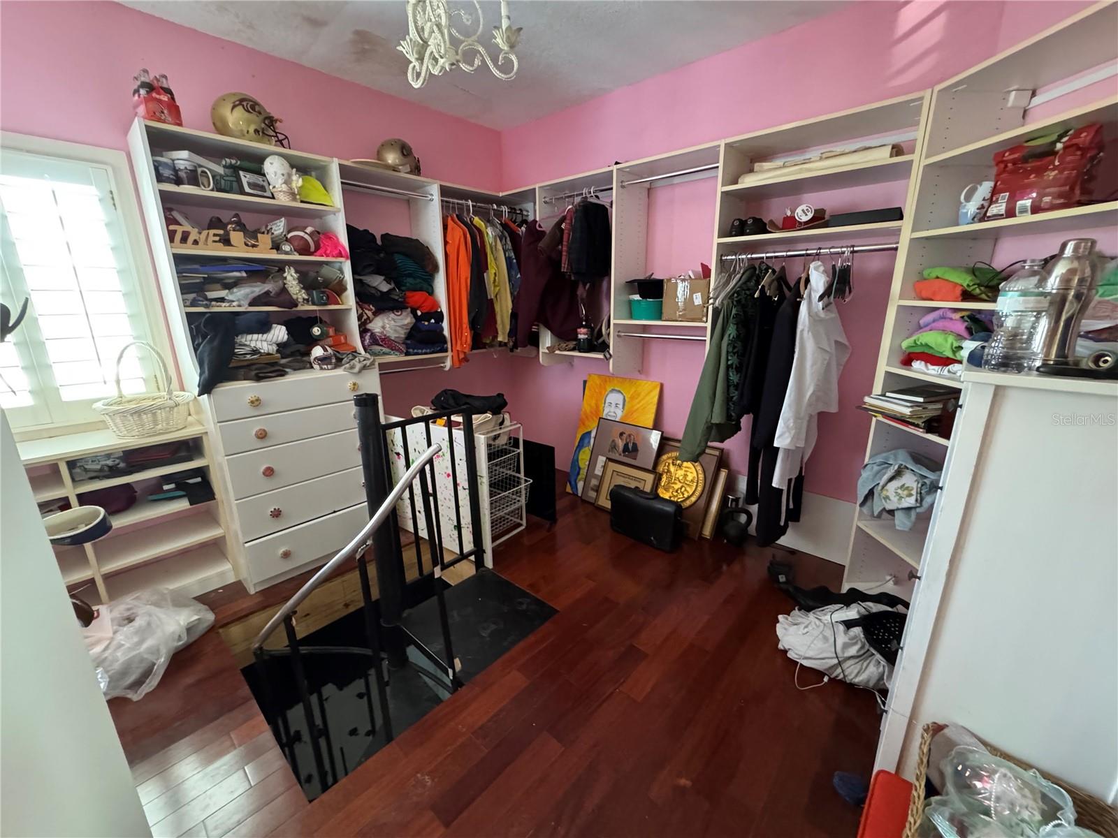 121 AUGUSTA AVE, PALM HARBOR, FL, 34683