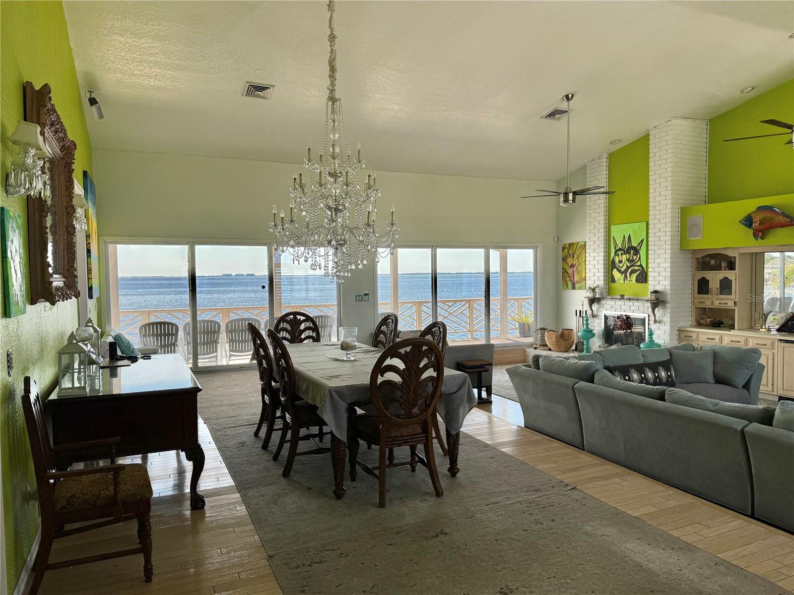 121 AUGUSTA AVE, PALM HARBOR, FL, 34683