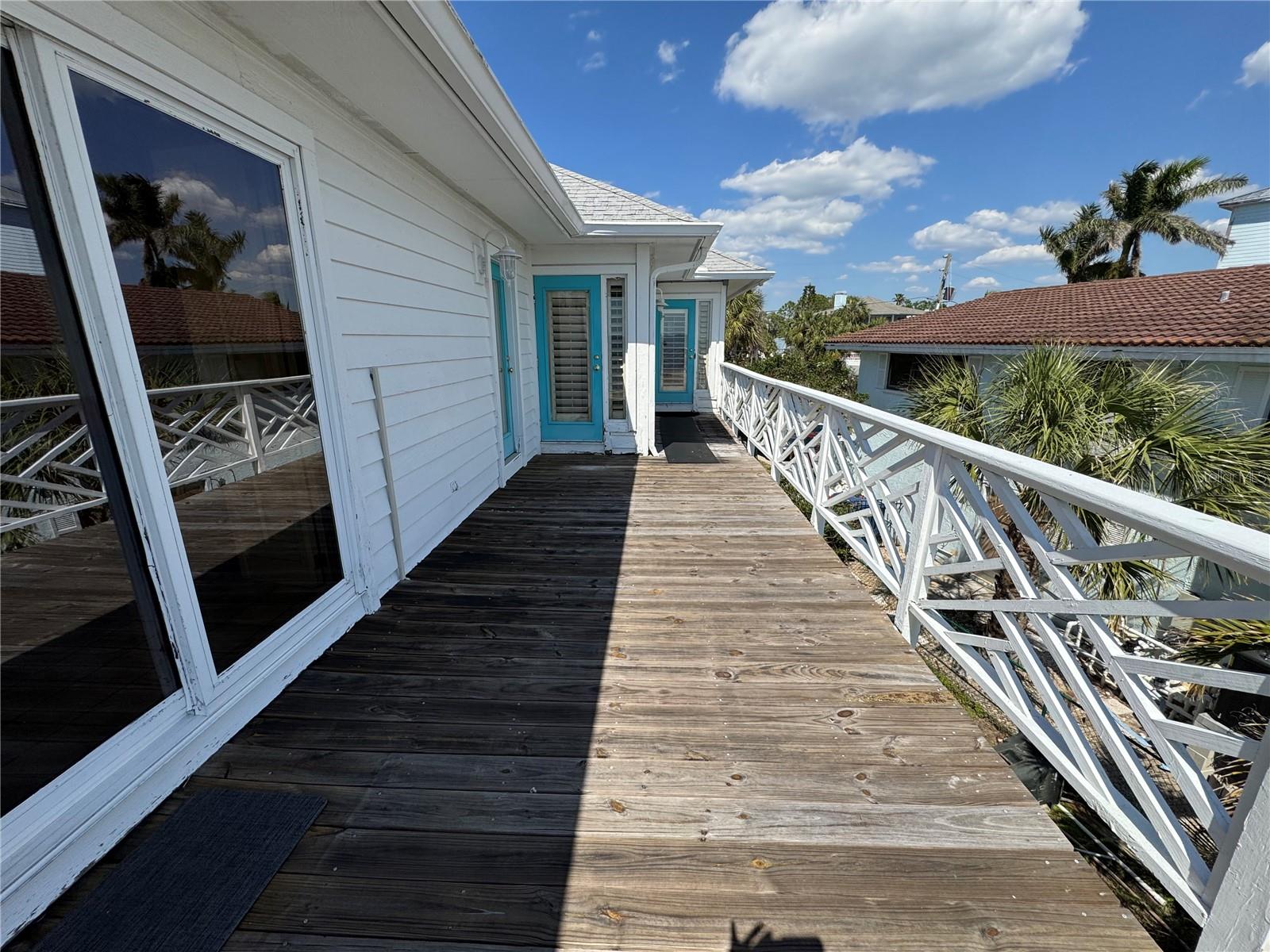 121 AUGUSTA AVE, PALM HARBOR, FL, 34683