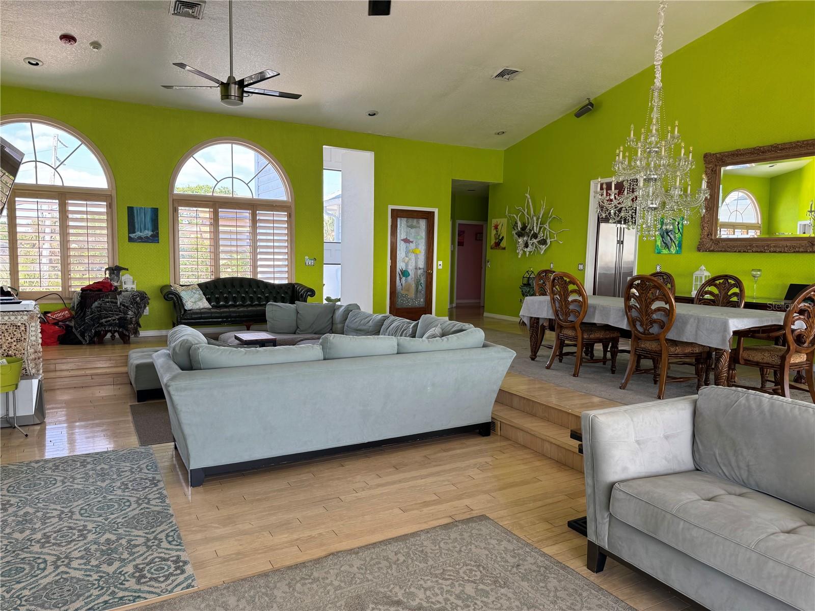 121 AUGUSTA AVE, PALM HARBOR, FL, 34683