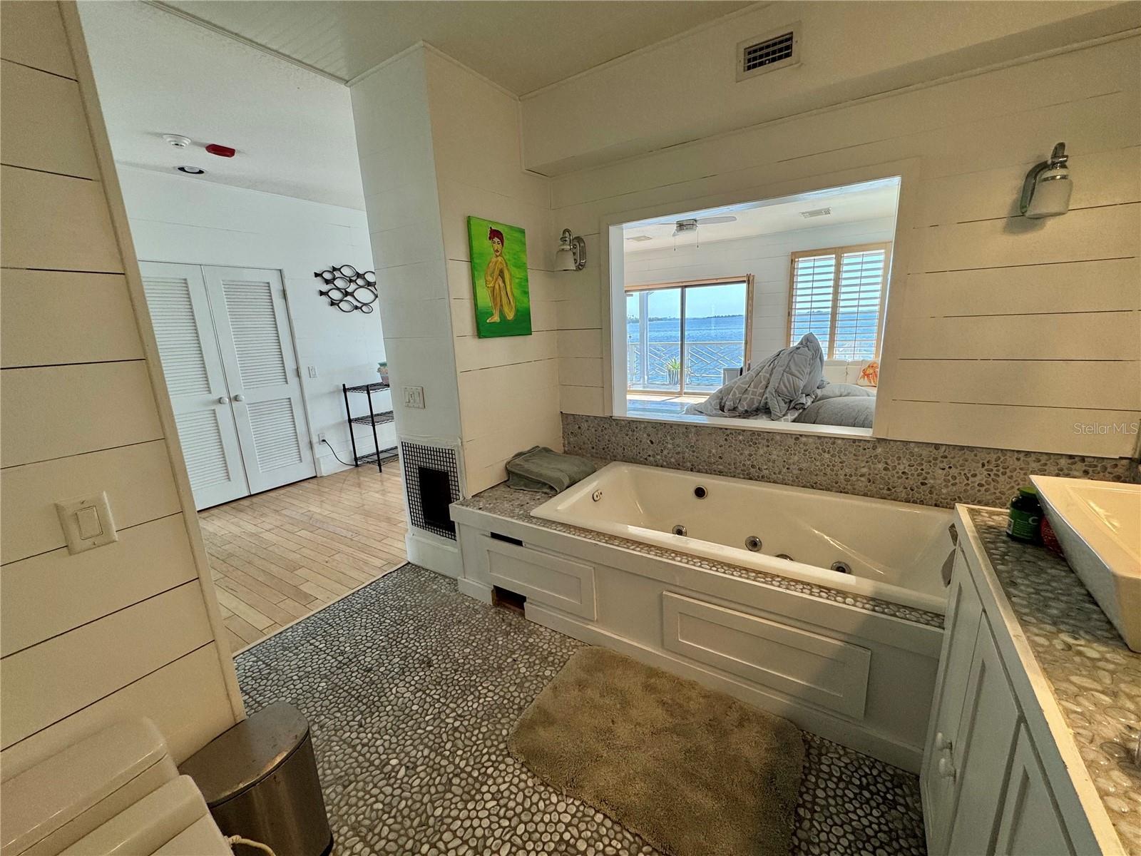 121 AUGUSTA AVE, PALM HARBOR, FL, 34683