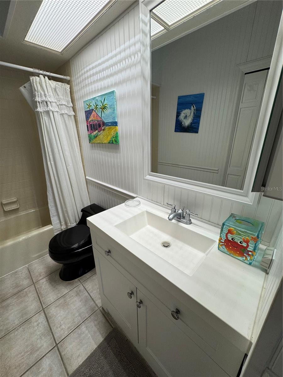121 AUGUSTA AVE, PALM HARBOR, FL, 34683