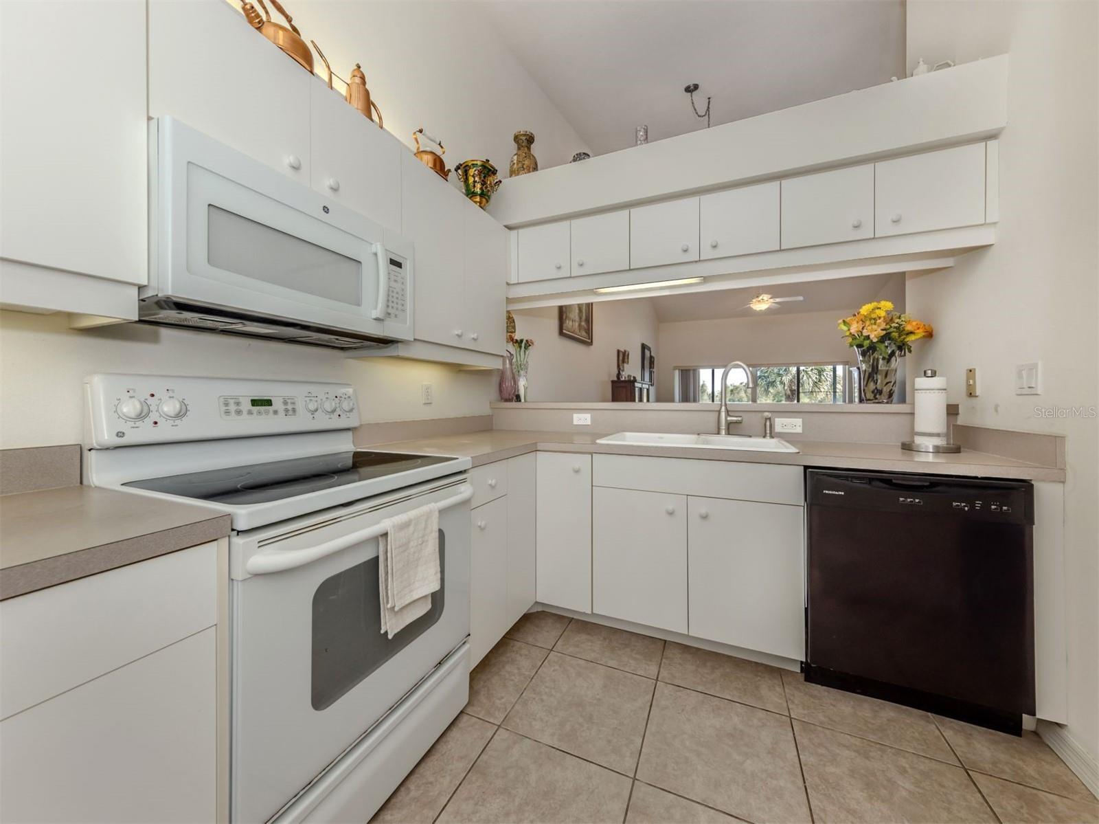 432 SUNSET LAKE BLVD #205, VENICE, FL, 34292