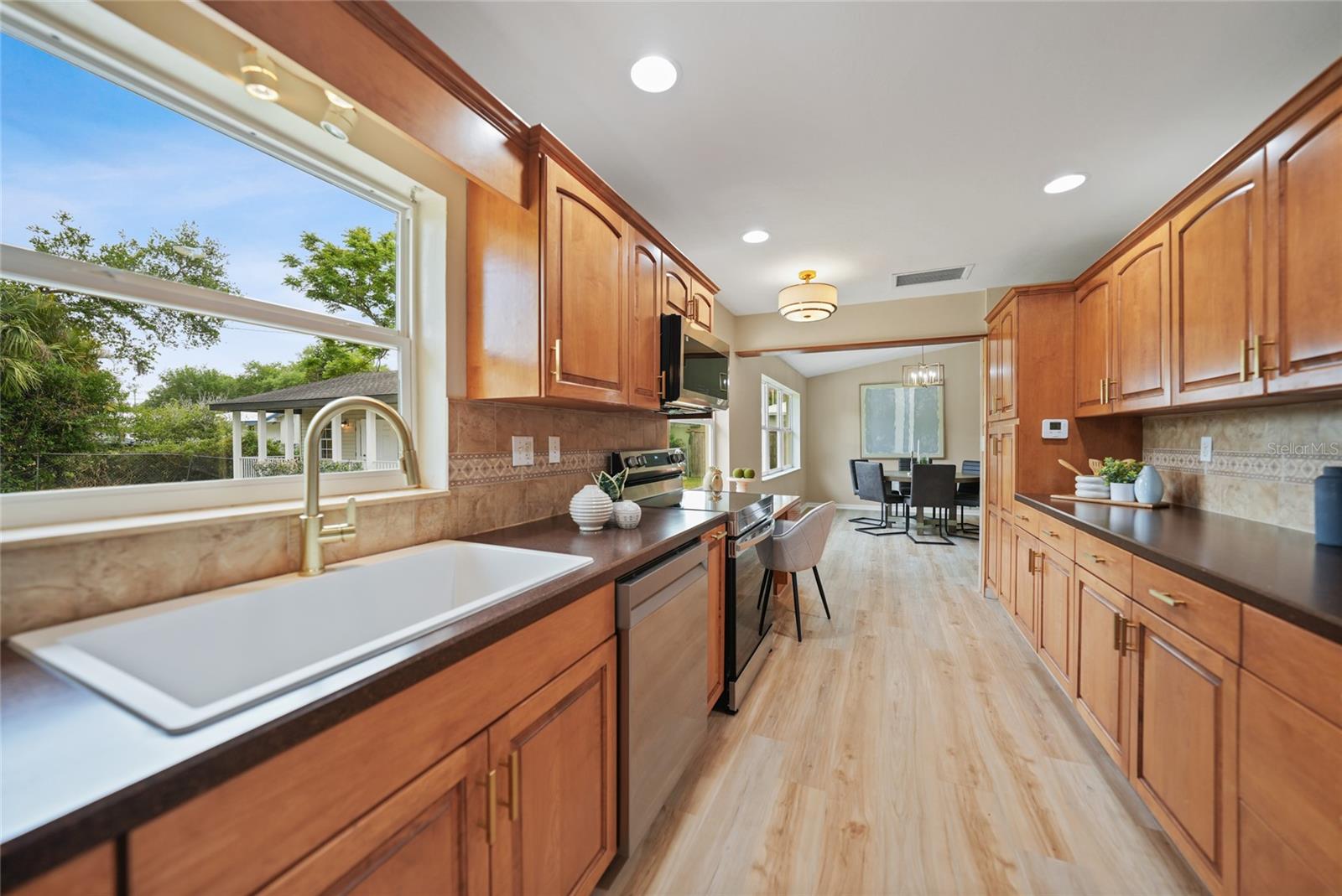 22 N JOHNSON AVE, ARCADIA, FL, 34266