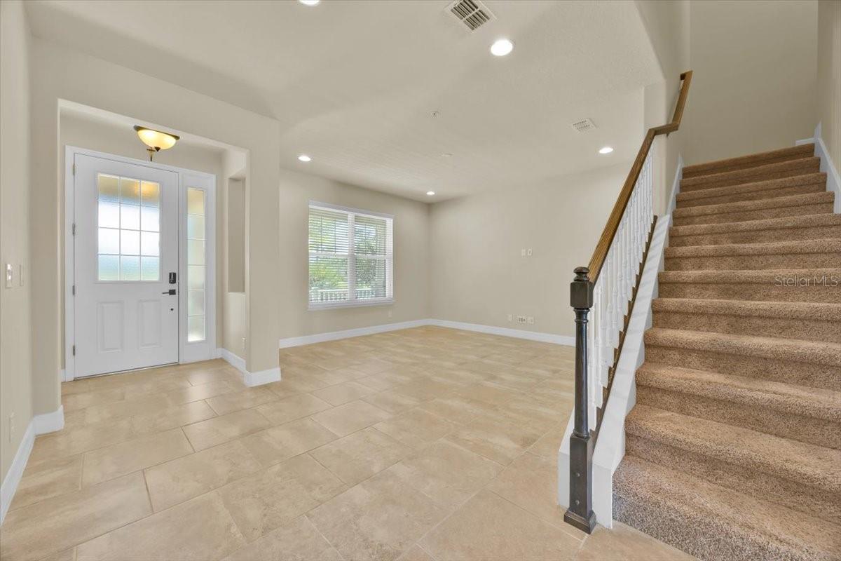 8391 LOVETT AVE, ORLANDO, FL, 32832