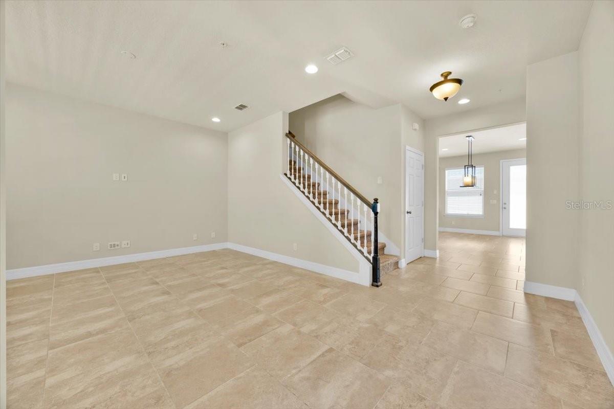 8391 LOVETT AVE, ORLANDO, FL, 32832