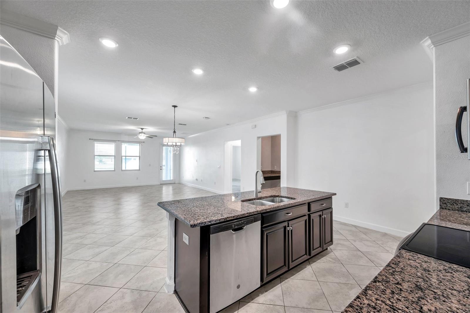 11820 SUNBURST MARBLE RD, RIVERVIEW, FL, 33579