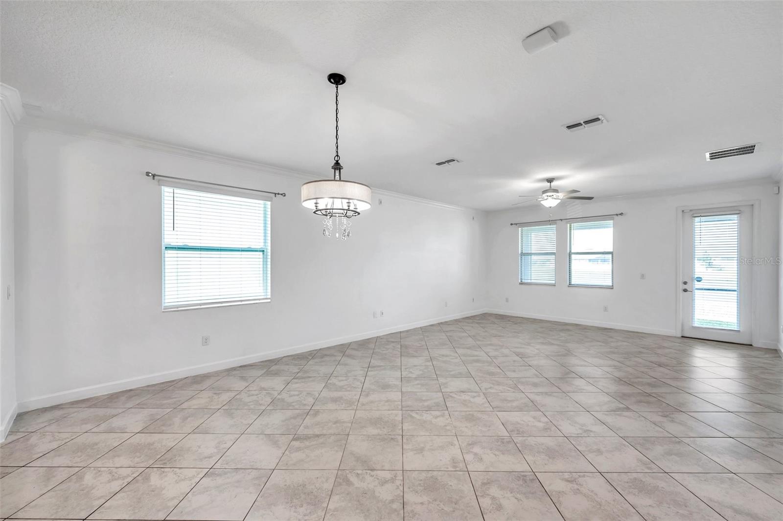 11820 SUNBURST MARBLE RD, RIVERVIEW, FL, 33579