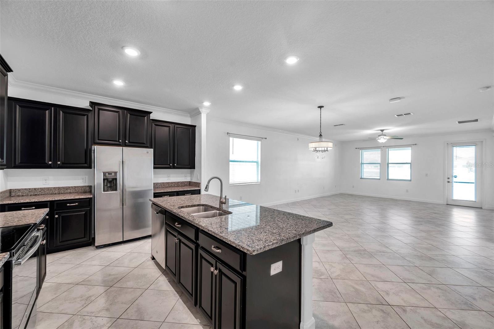 11820 SUNBURST MARBLE RD, RIVERVIEW, FL, 33579