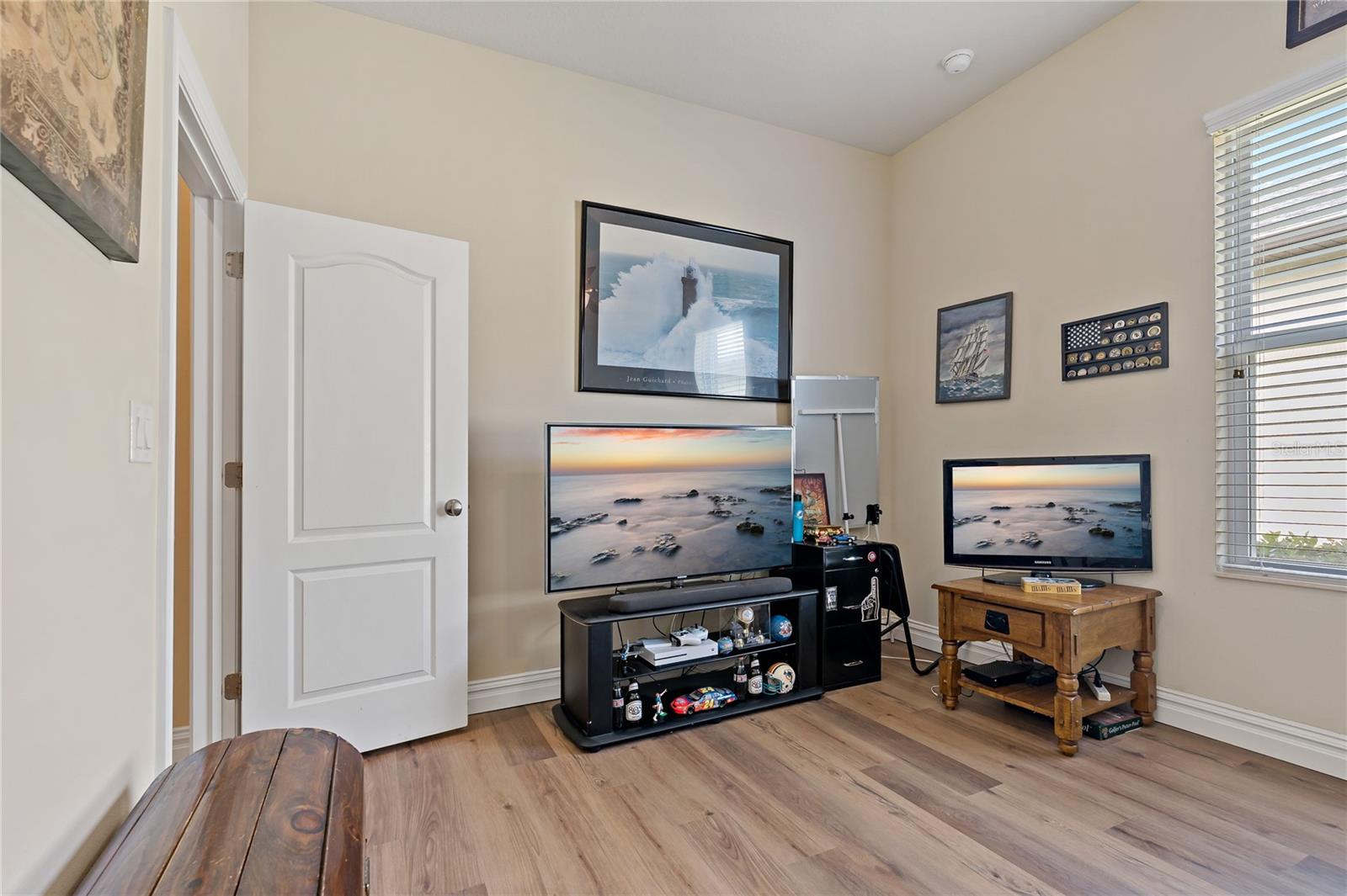 4839 POINTE O WOODS DR, WESLEY CHAPEL, FL, 33543