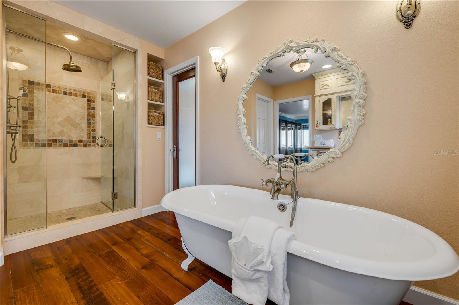1110 N PENINSULA AVE, NEW SMYRNA BEACH, FL, 32169