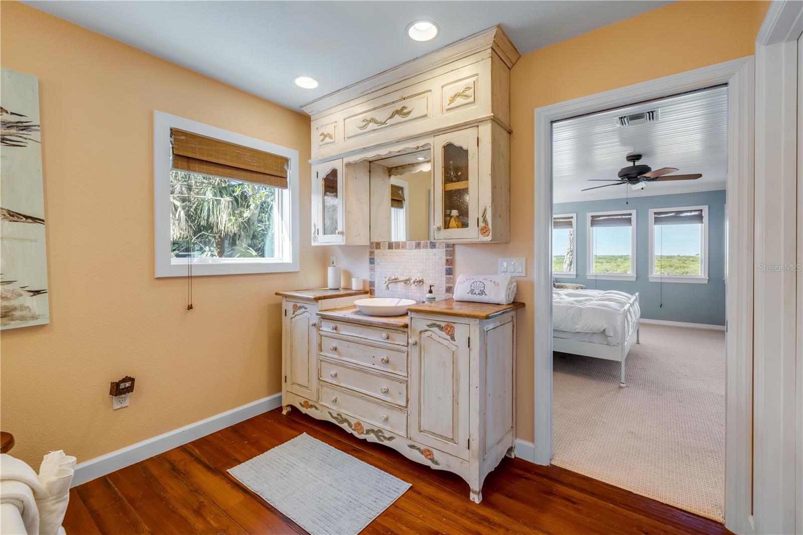 1110 N PENINSULA AVE, NEW SMYRNA BEACH, FL, 32169