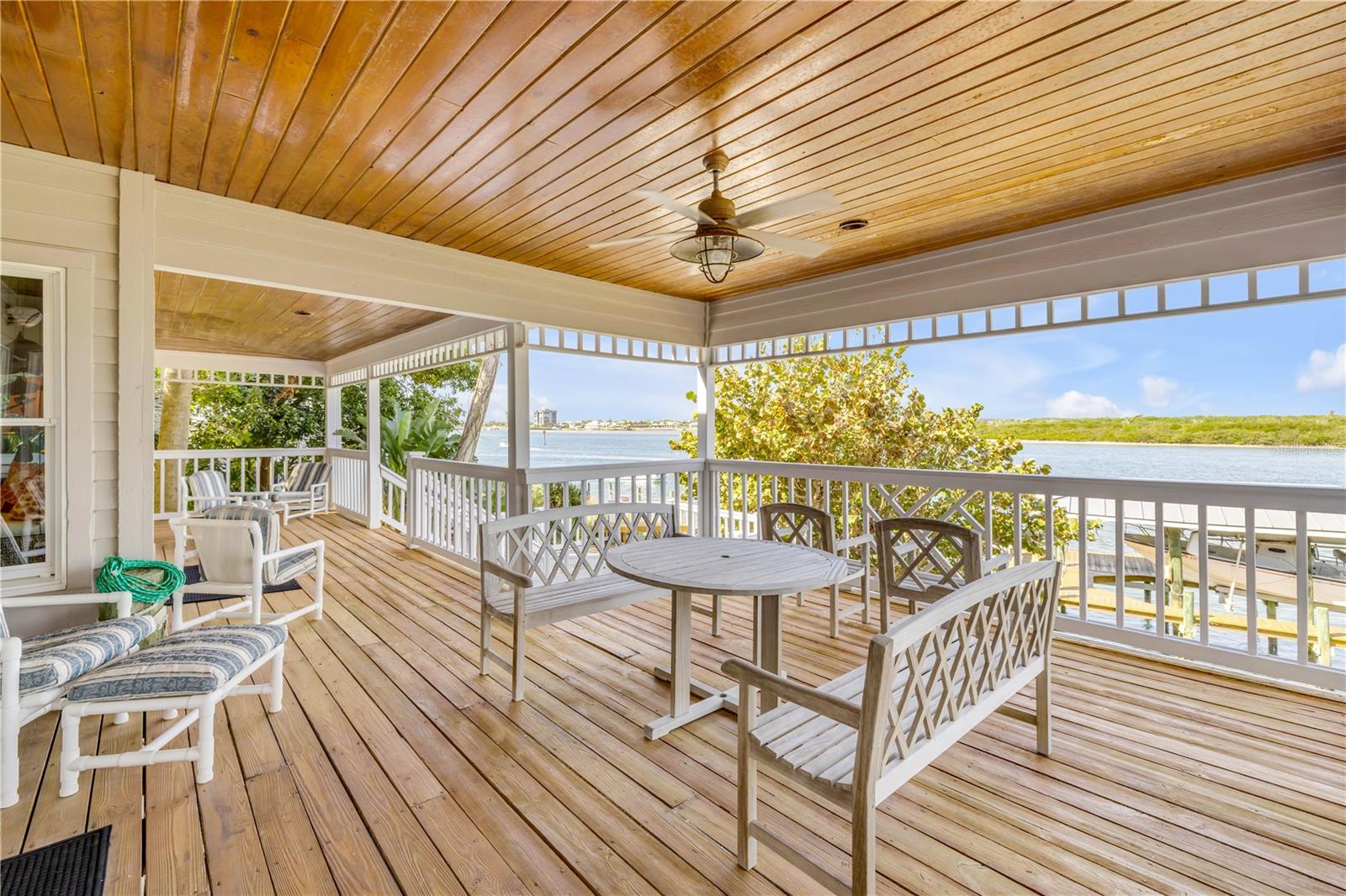 1110 N PENINSULA AVE, NEW SMYRNA BEACH, FL, 32169