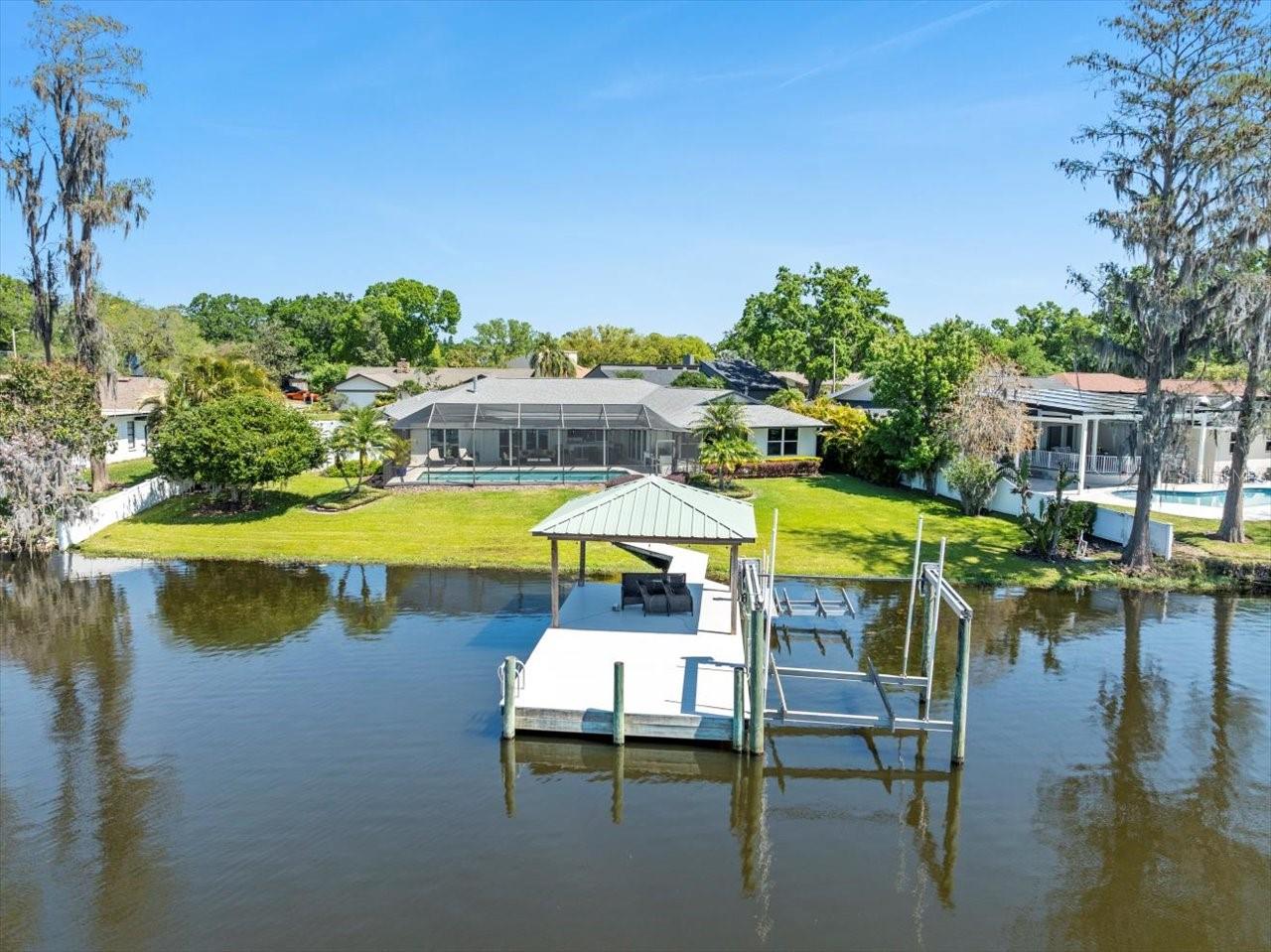 3210 STONEYBROOK LN, TAMPA, FL, 33618