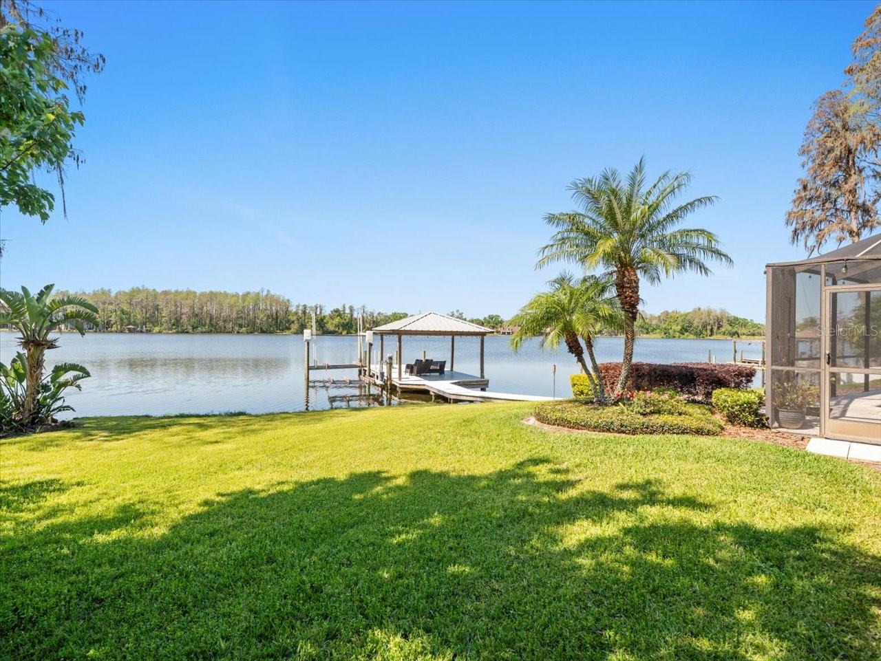 3210 STONEYBROOK LN, TAMPA, FL, 33618