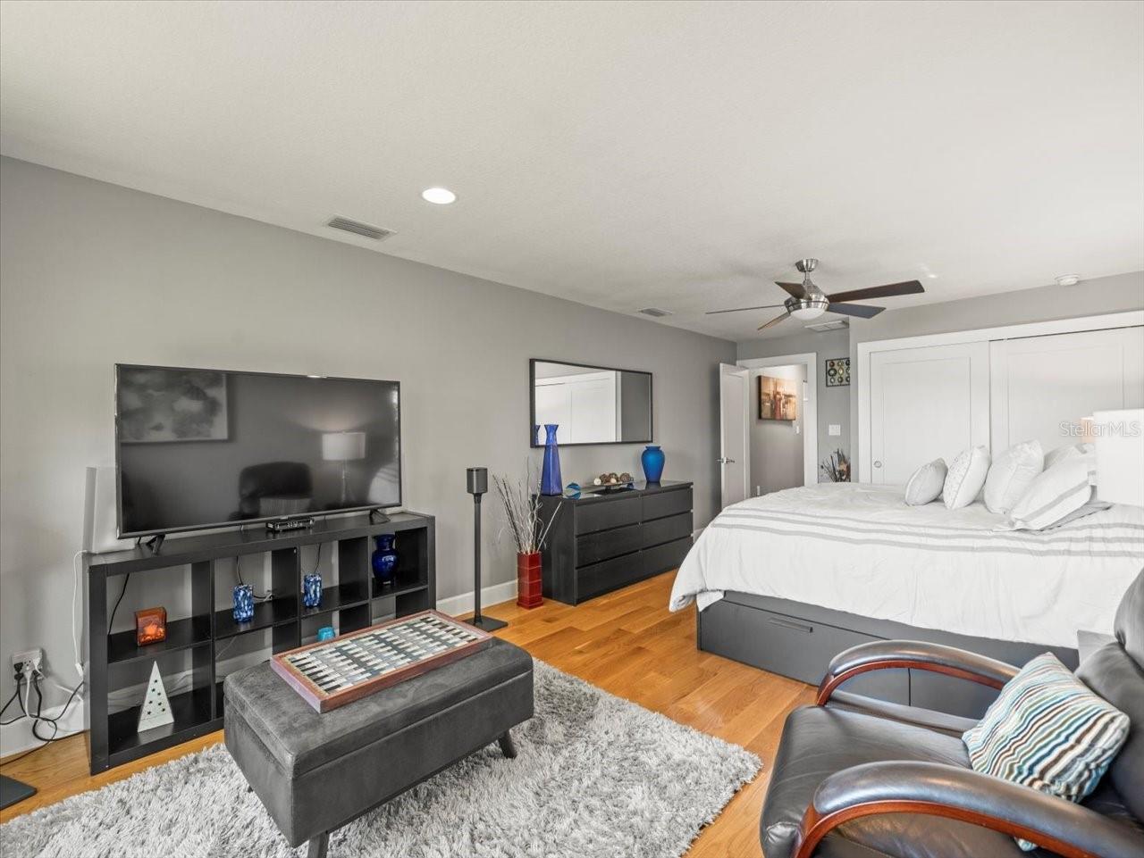 3210 STONEYBROOK LN, TAMPA, FL, 33618