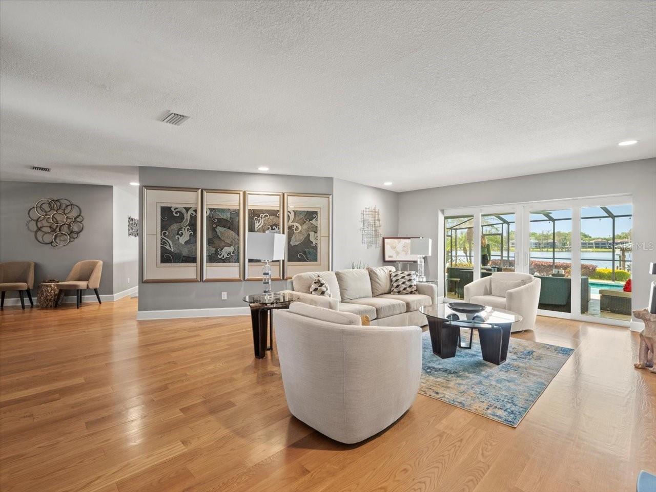 3210 STONEYBROOK LN, TAMPA, FL, 33618