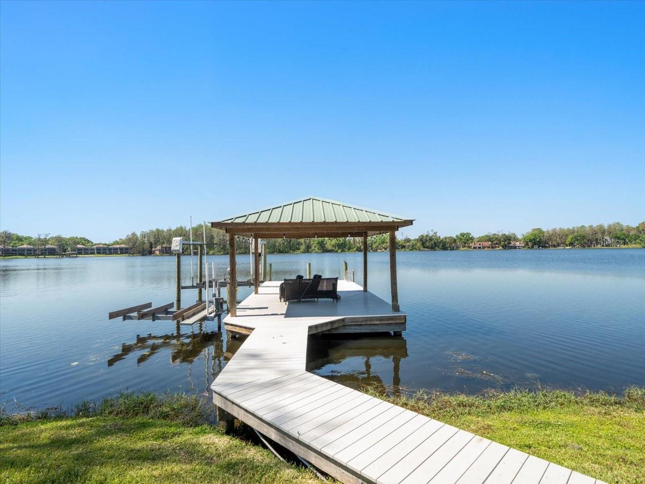 3210 STONEYBROOK LN, TAMPA, FL, 33618