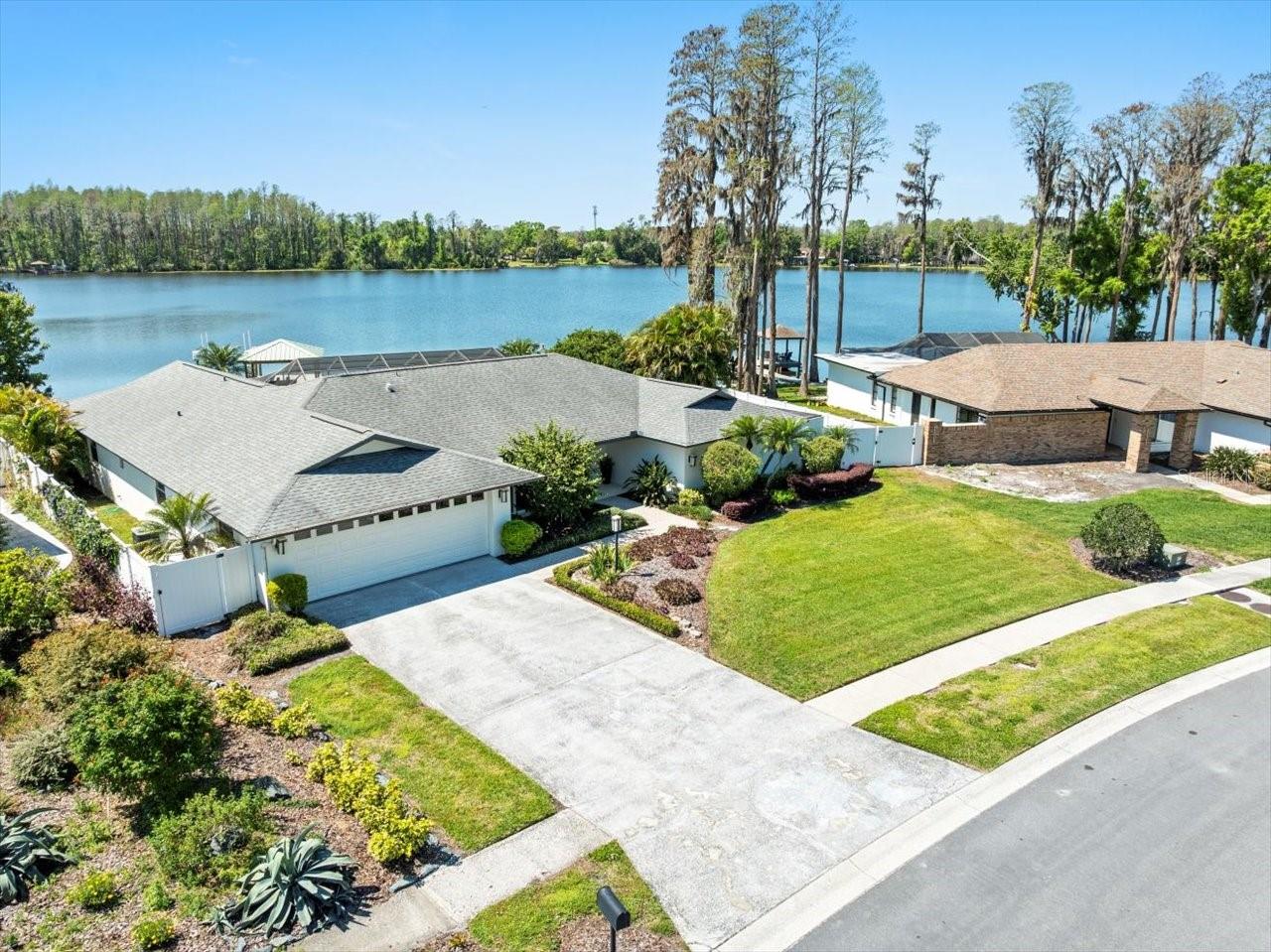 3210 STONEYBROOK LN, TAMPA, FL, 33618