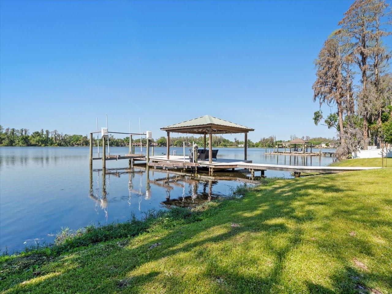 3210 STONEYBROOK LN, TAMPA, FL, 33618