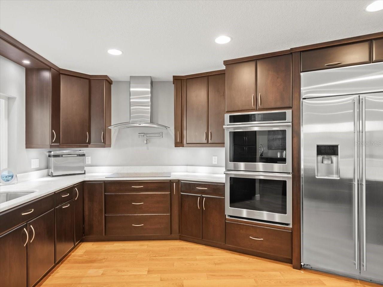 3210 STONEYBROOK LN, TAMPA, FL, 33618