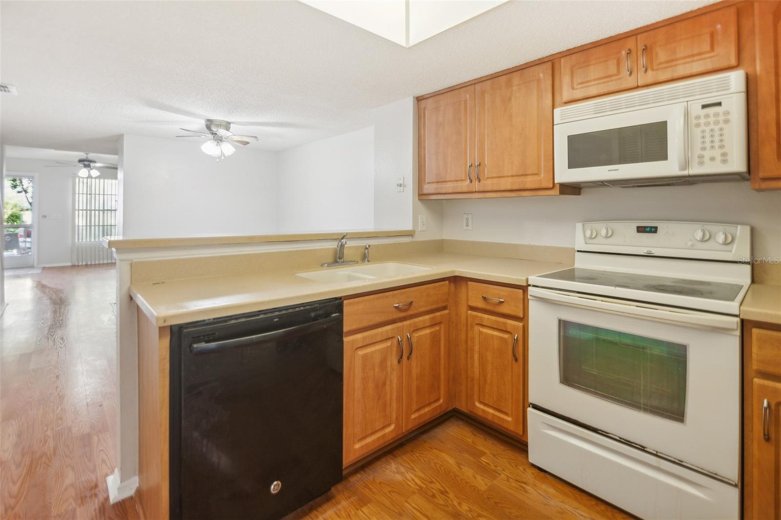 3390 FOX HUNT DR, PALM HARBOR, FL, 34683