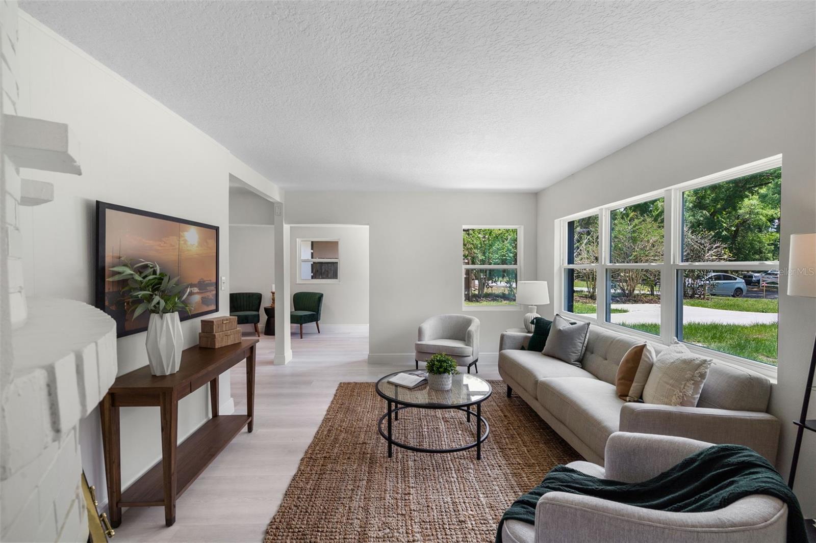 239 S LAKE CORTEZ DR, APOPKA, FL, 32703