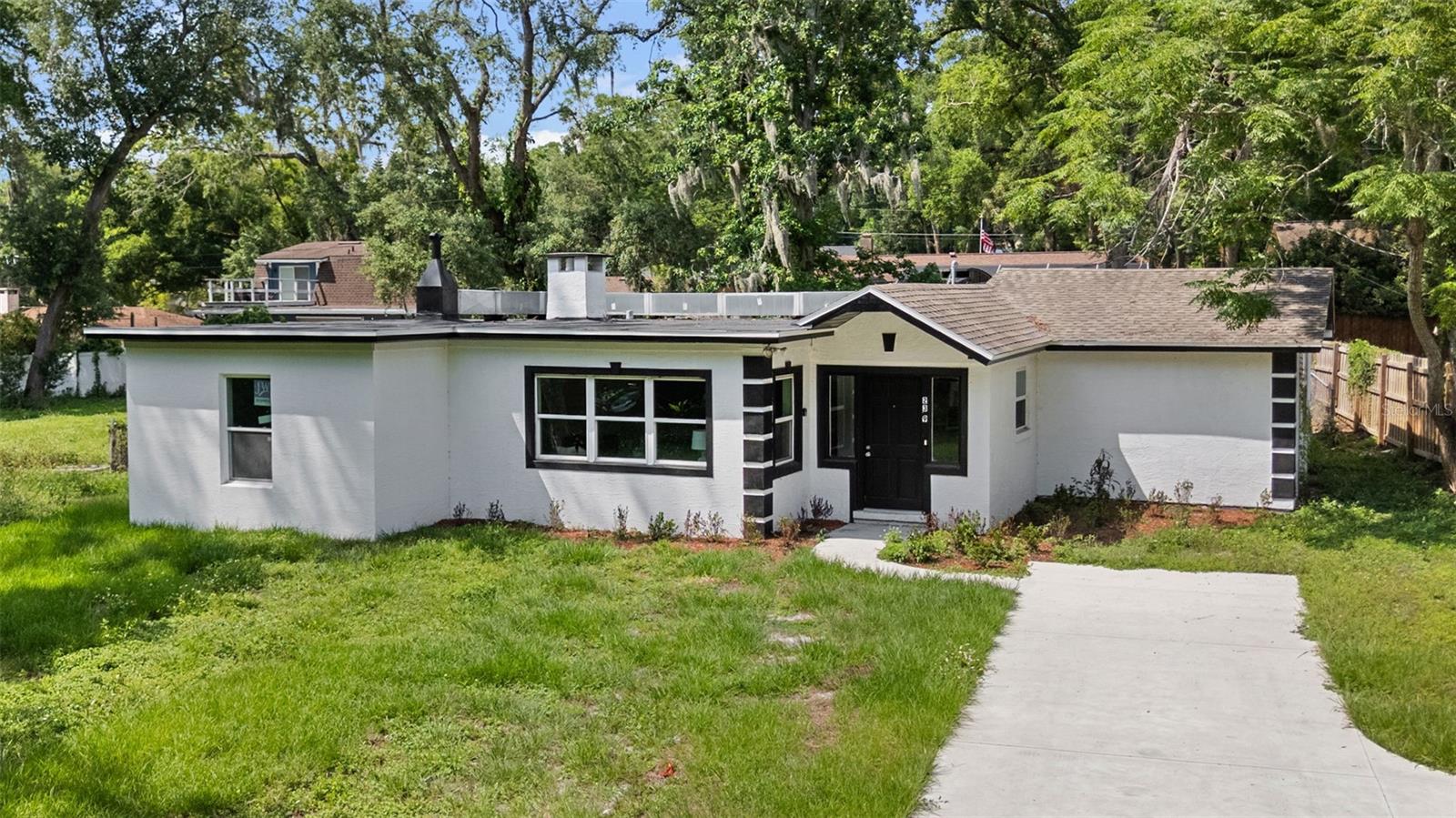 239 S LAKE CORTEZ DR, APOPKA, FL, 32703