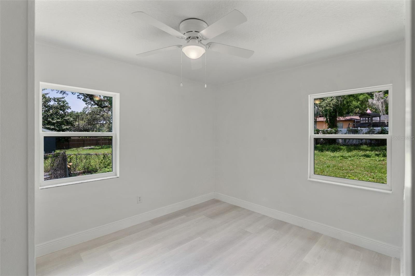 239 S LAKE CORTEZ DR, APOPKA, FL, 32703