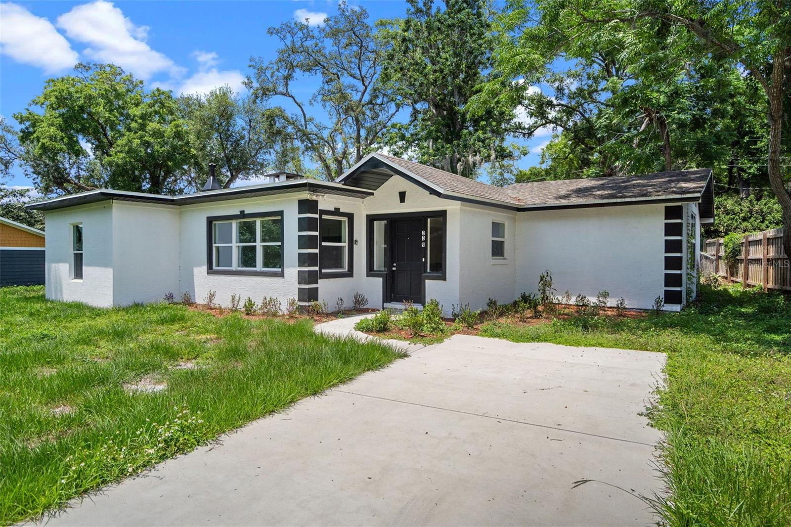 239 S LAKE CORTEZ DR, APOPKA, FL, 32703