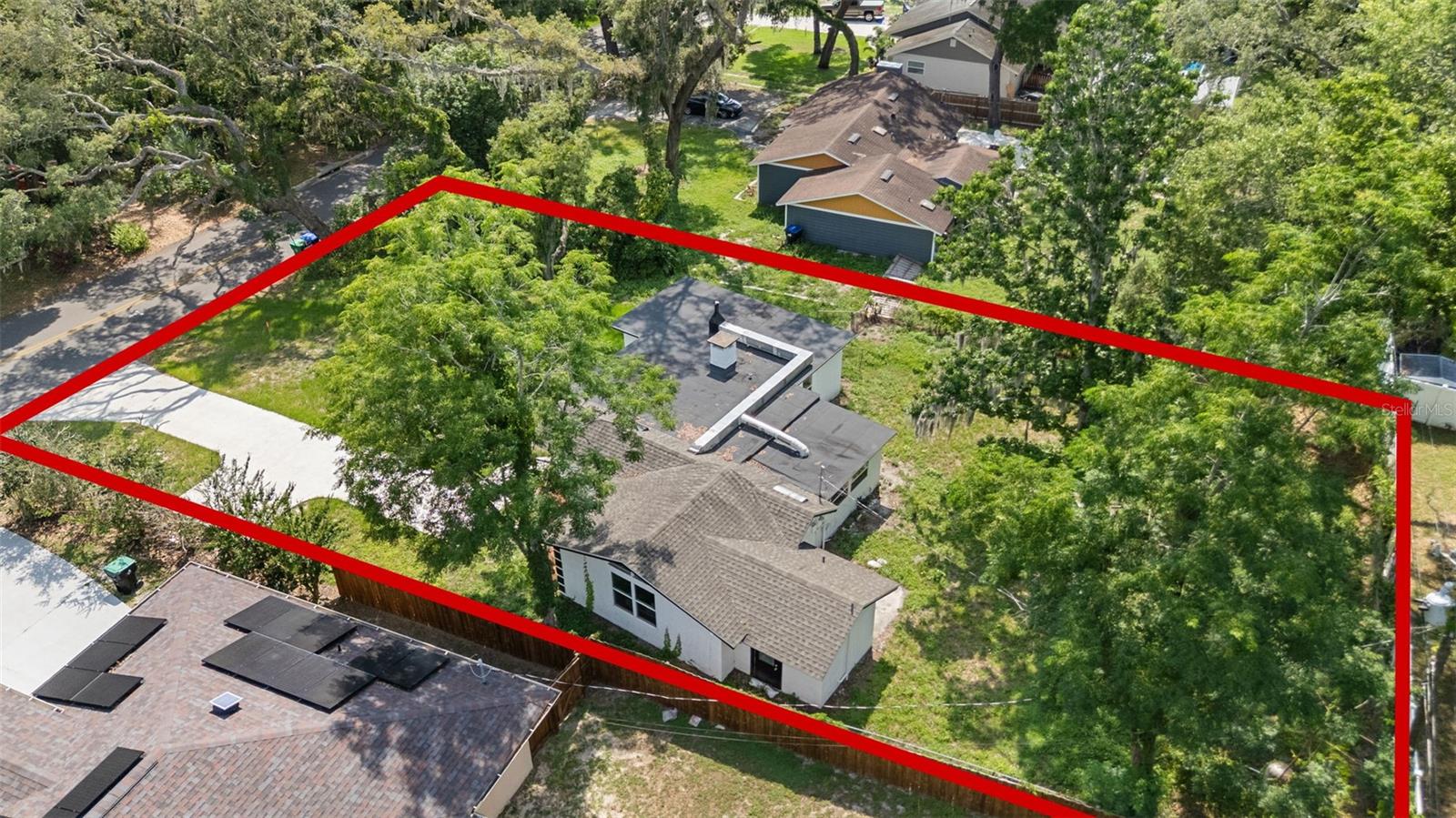 239 S LAKE CORTEZ DR, APOPKA, FL, 32703