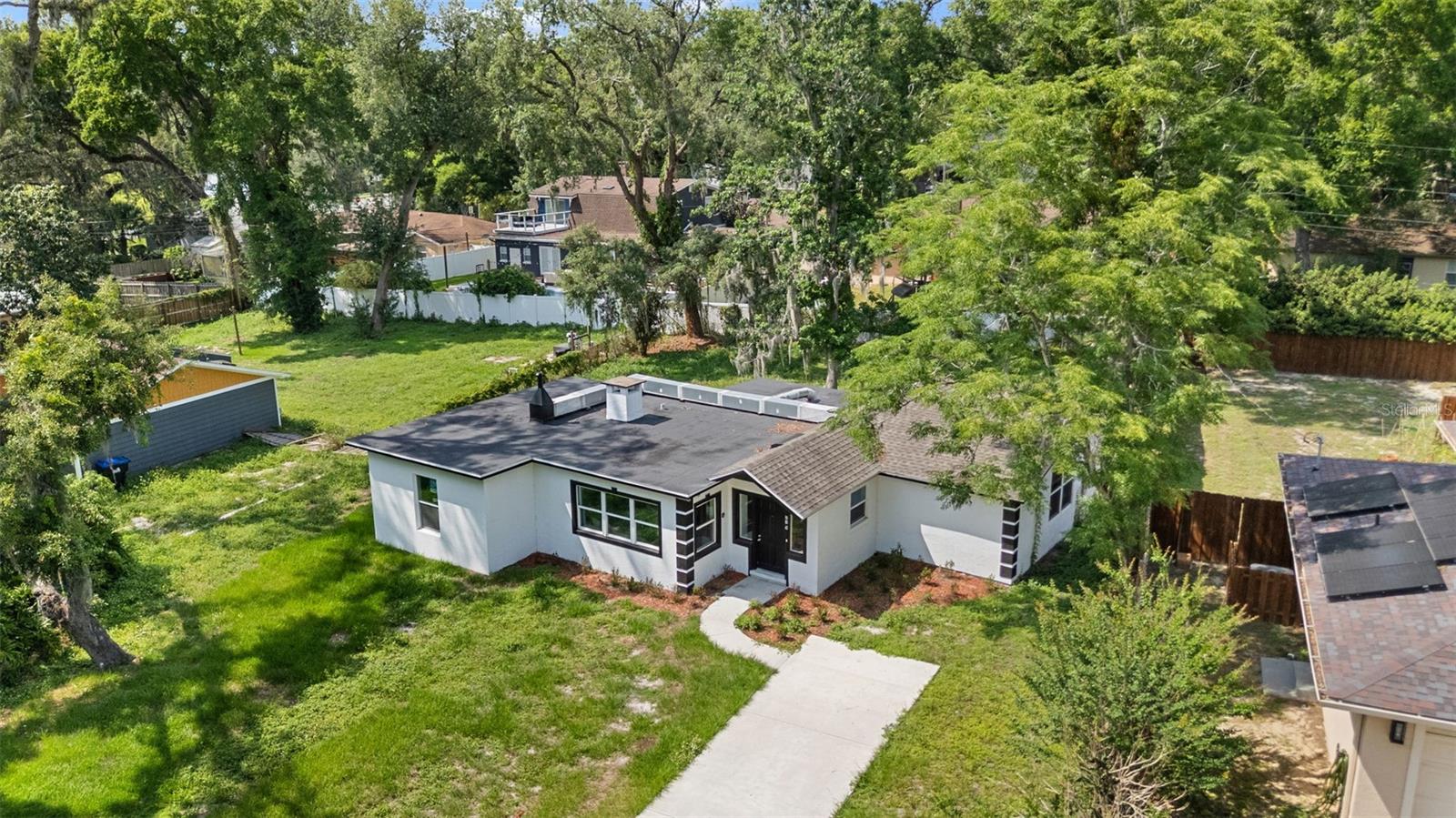 239 S LAKE CORTEZ DR, APOPKA, FL, 32703