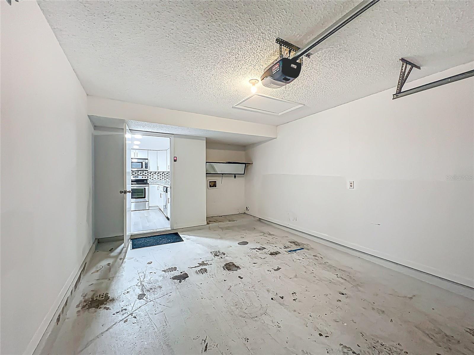 2042 WINDWARD PASS, LAKELAND, FL, 33813