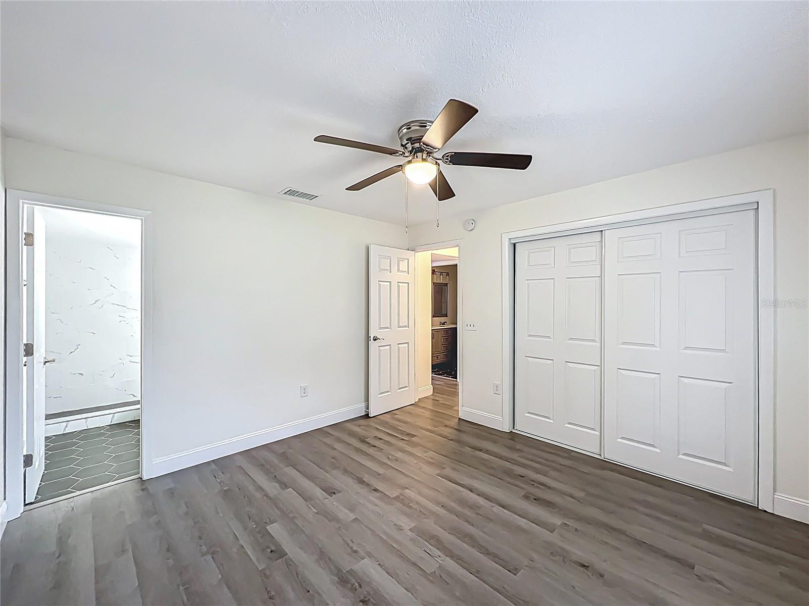 2042 WINDWARD PASS, LAKELAND, FL, 33813