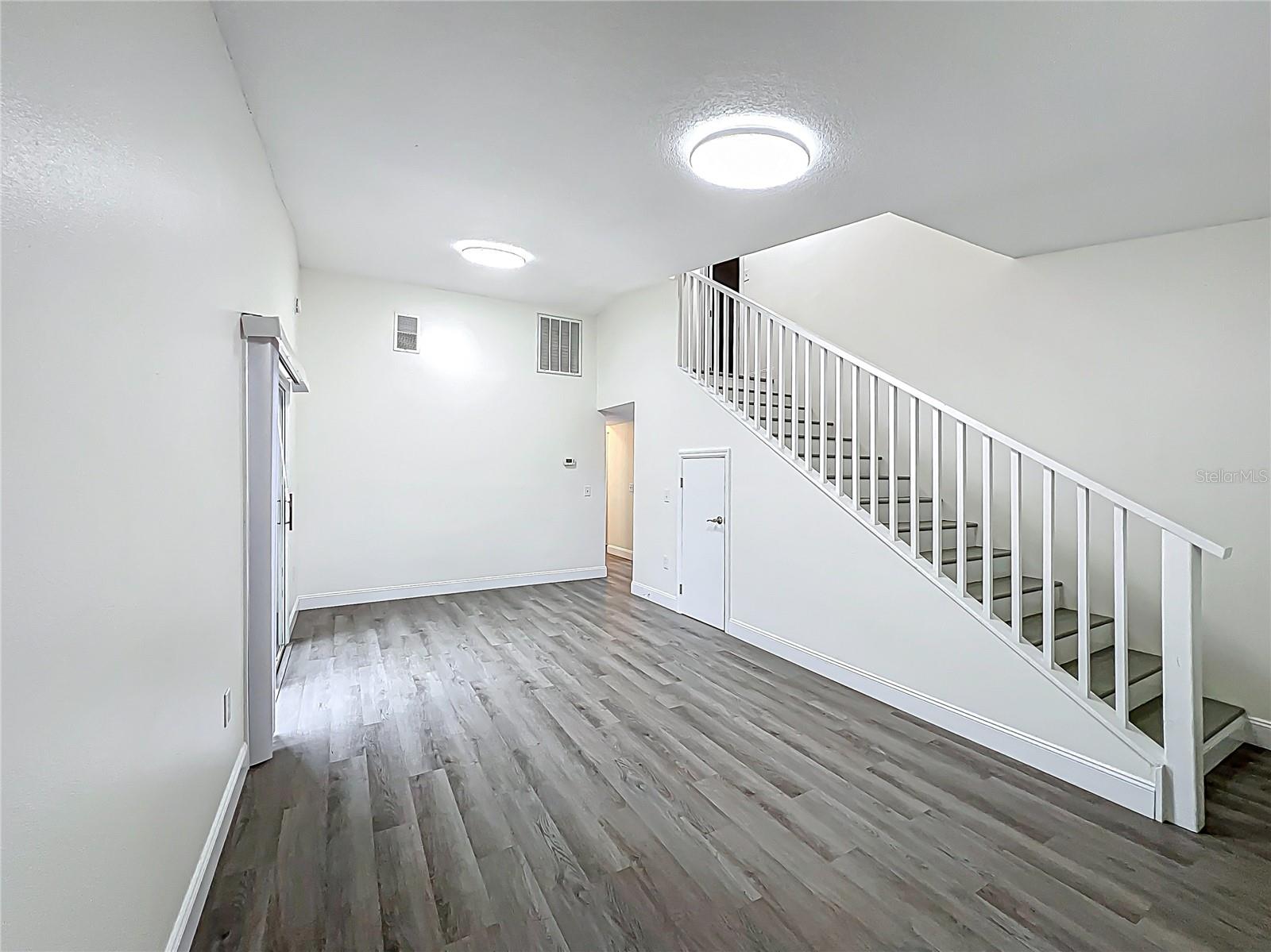 2042 WINDWARD PASS, LAKELAND, FL, 33813