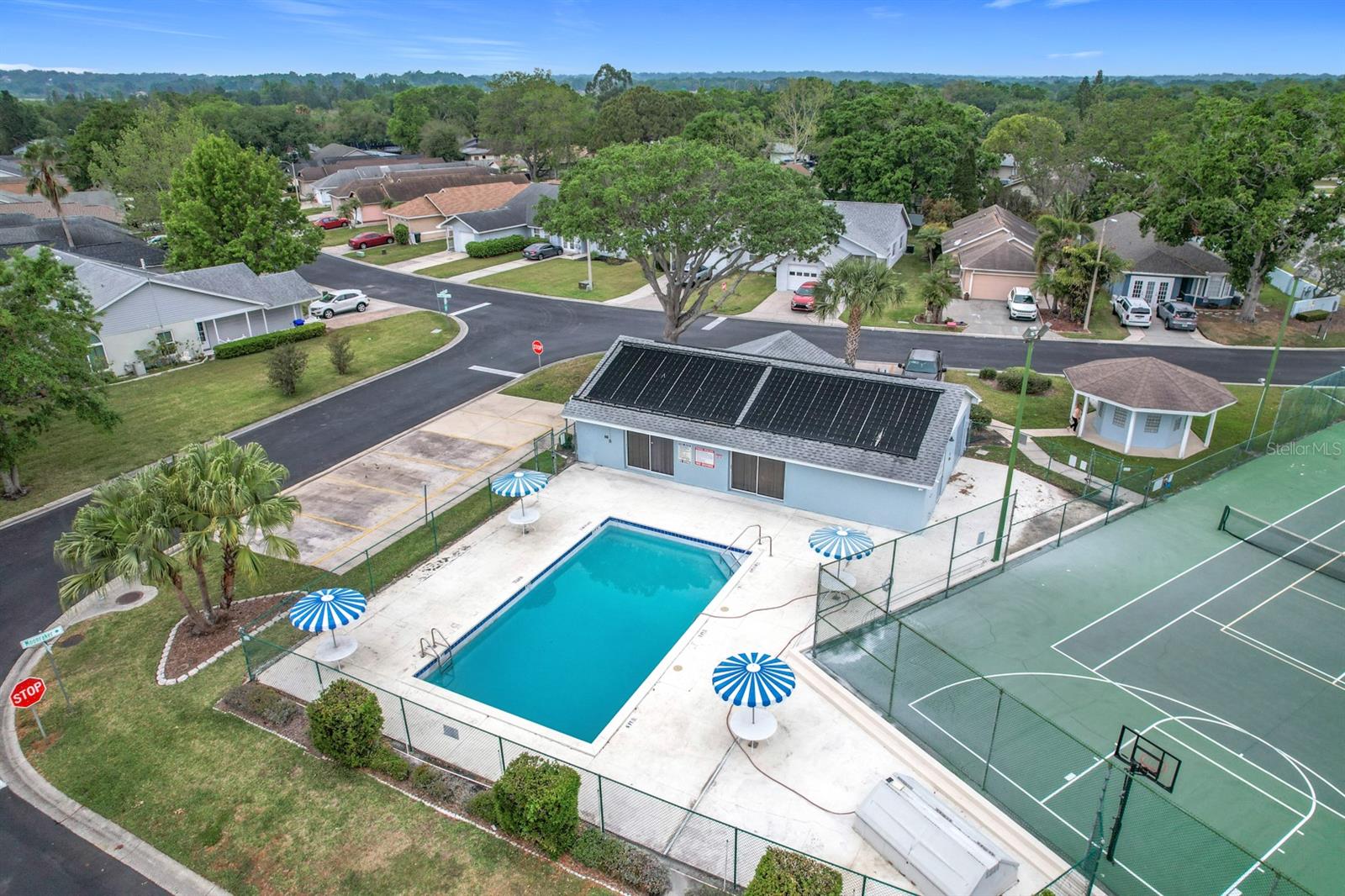 2042 WINDWARD PASS, LAKELAND, FL, 33813