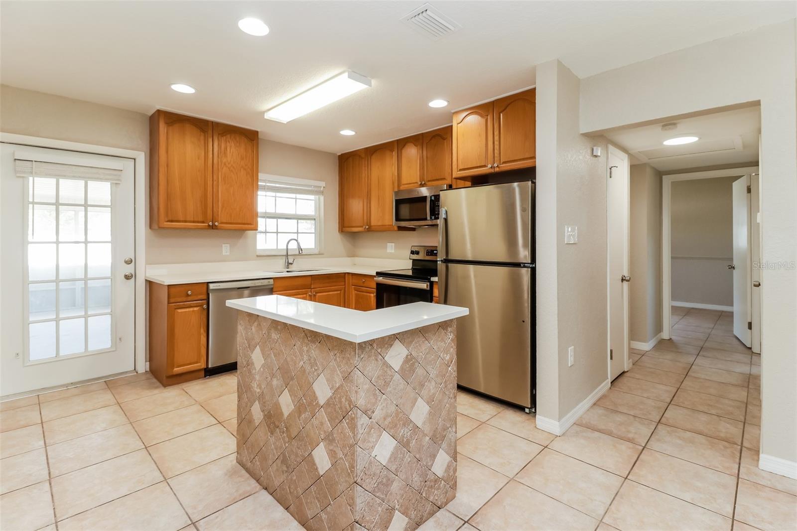 861 88TH AVE N, ST PETERSBURG, FL, 33702