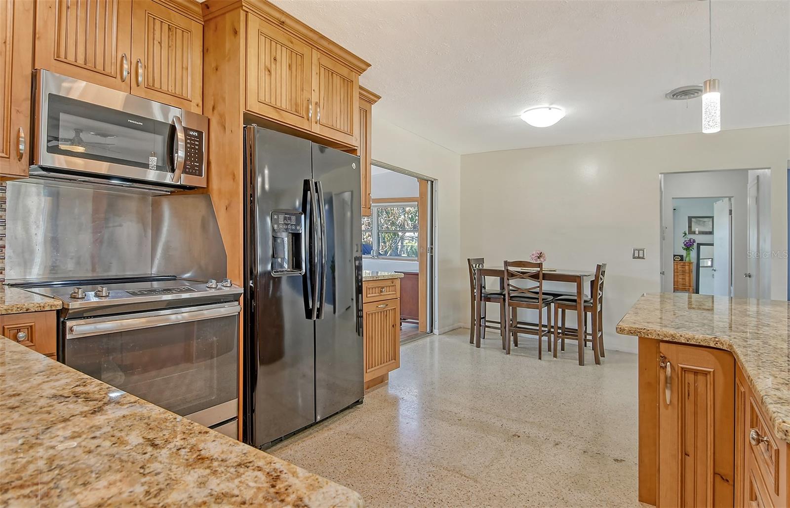 568 SHERIDAN DR, VENICE, FL, 34293