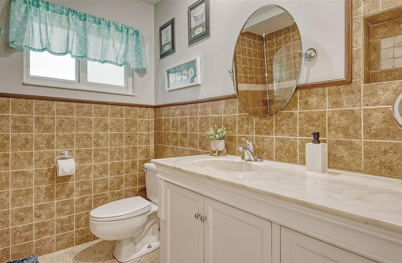 568 SHERIDAN DR, VENICE, FL, 34293