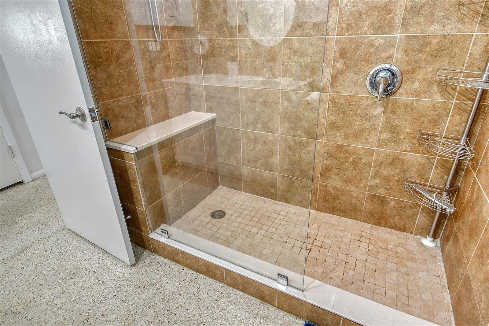 568 SHERIDAN DR, VENICE, FL, 34293