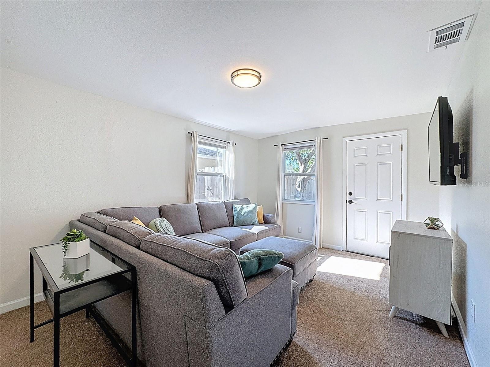 1121 49TH AVE N, ST PETERSBURG, FL, 33703