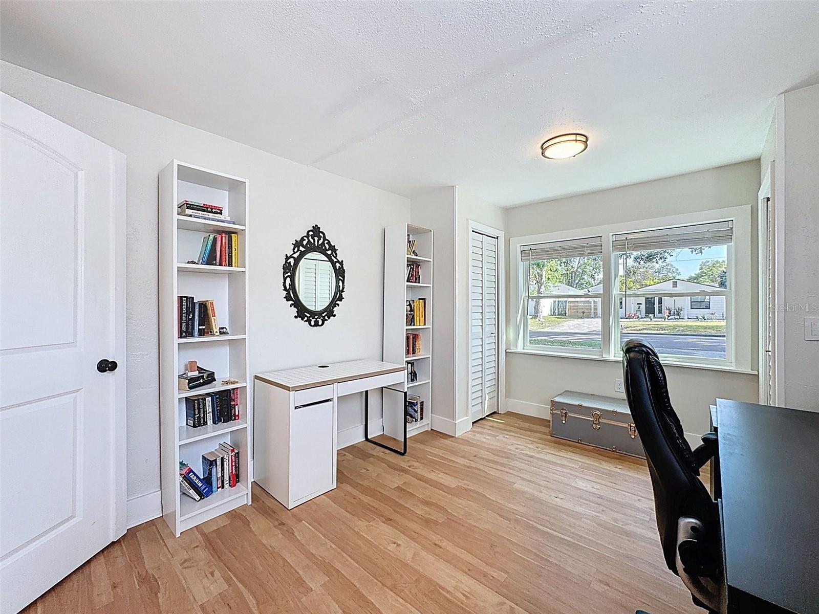 1121 49TH AVE N, ST PETERSBURG, FL, 33703