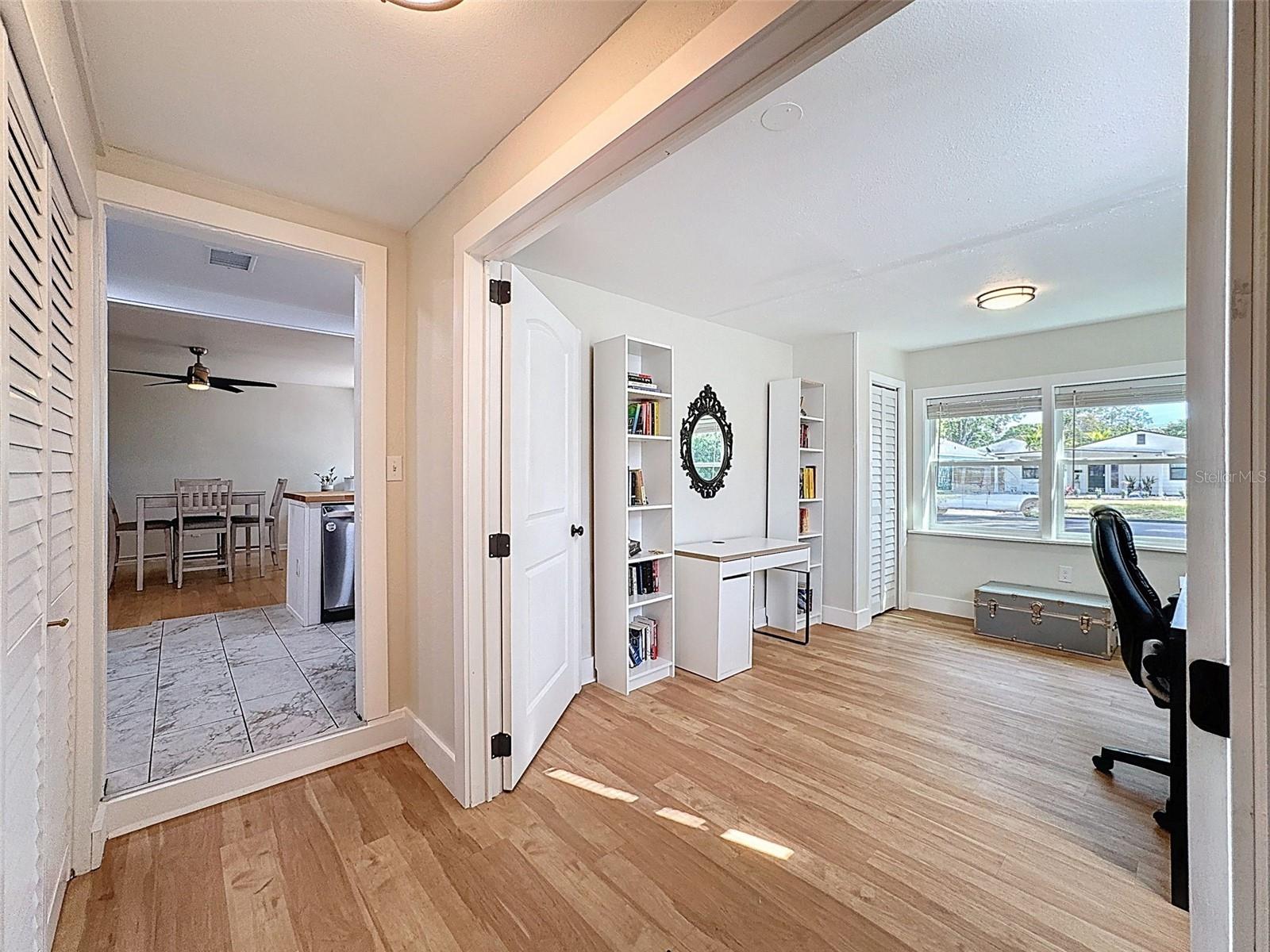 1121 49TH AVE N, ST PETERSBURG, FL, 33703