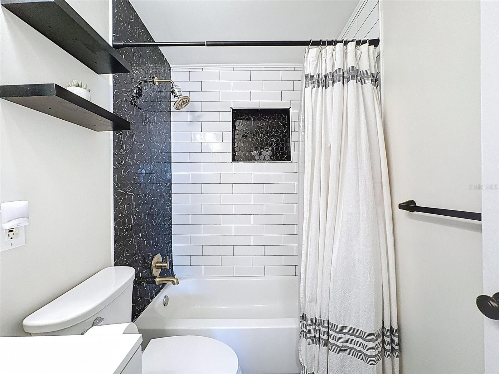 1121 49TH AVE N, ST PETERSBURG, FL, 33703