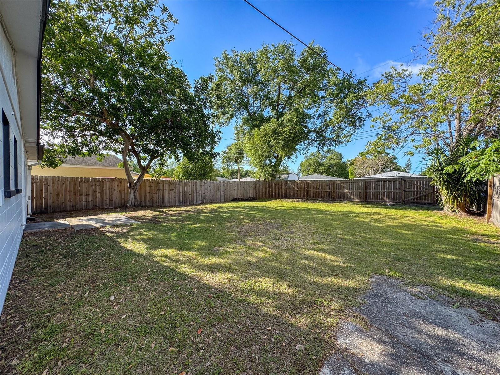 1121 49TH AVE N, ST PETERSBURG, FL, 33703