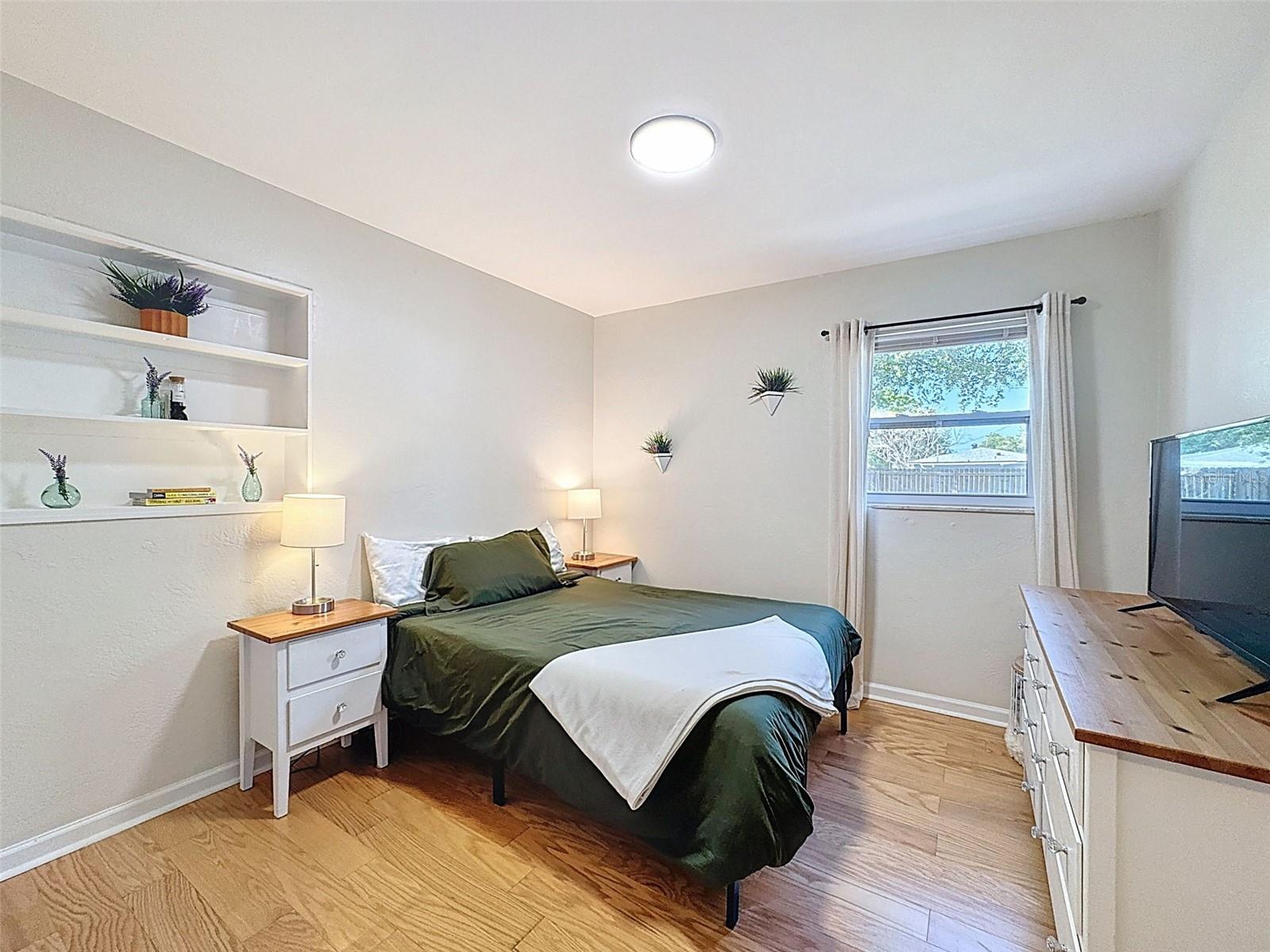 1121 49TH AVE N, ST PETERSBURG, FL, 33703