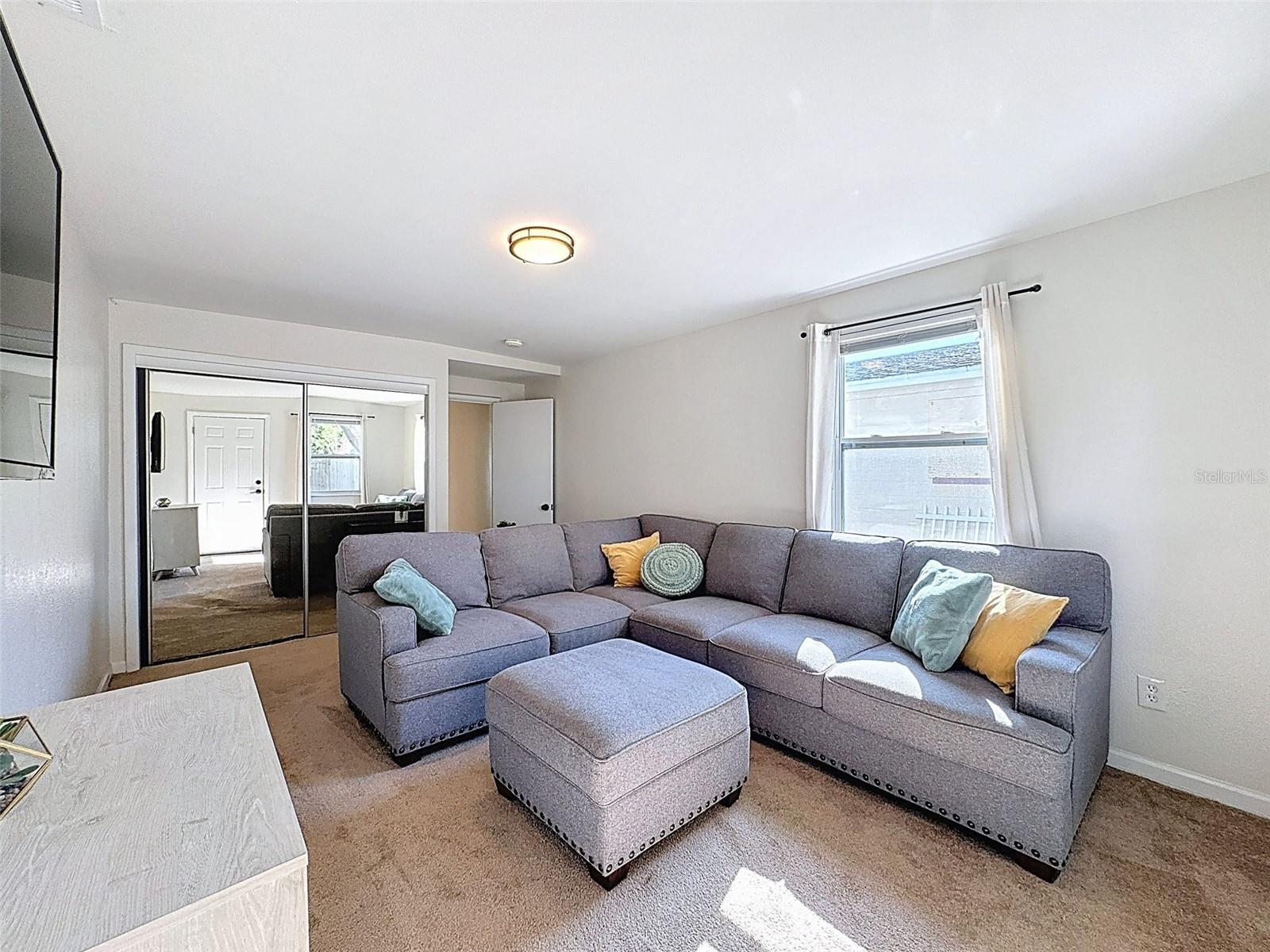 1121 49TH AVE N, ST PETERSBURG, FL, 33703