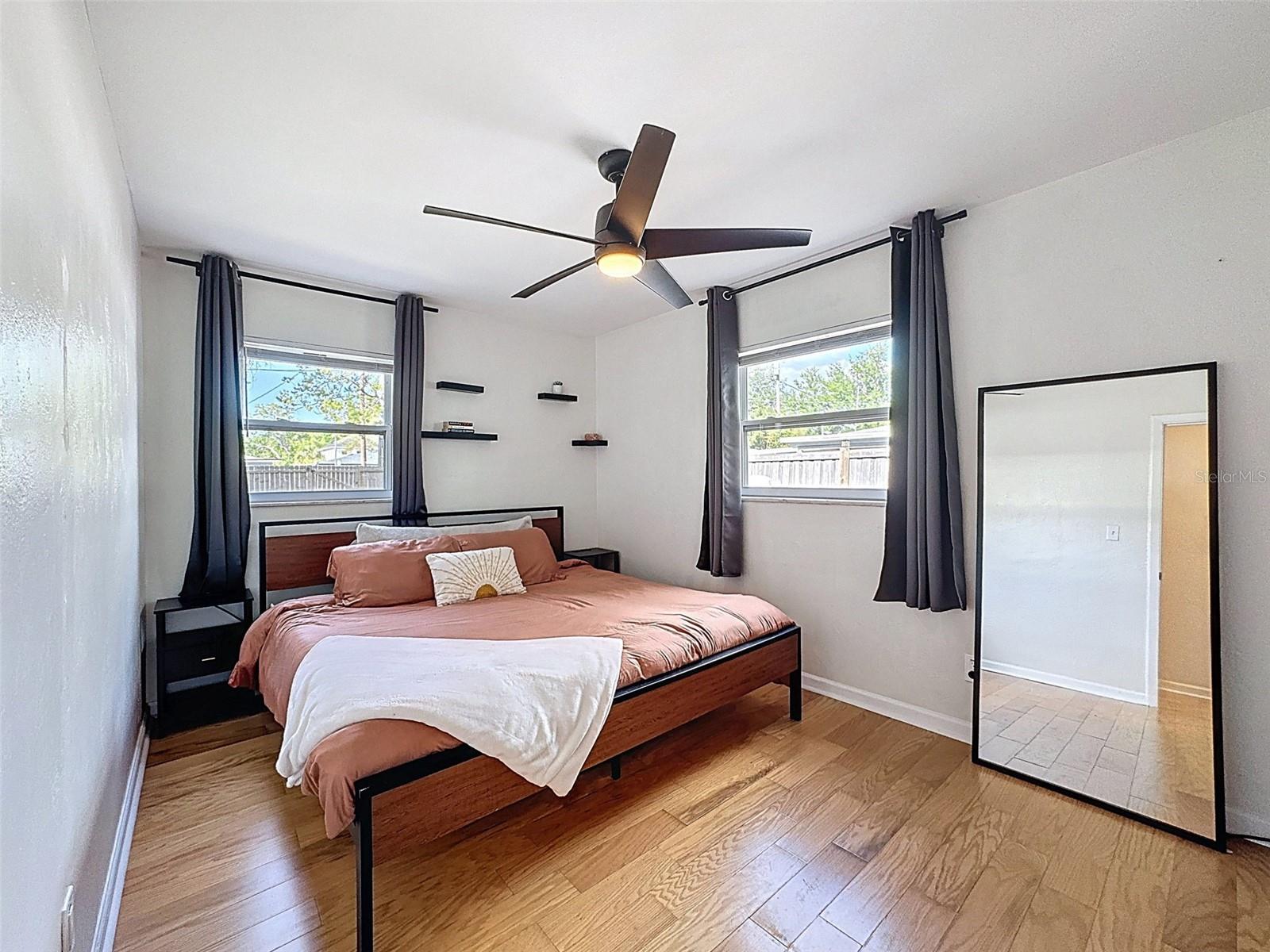 1121 49TH AVE N, ST PETERSBURG, FL, 33703